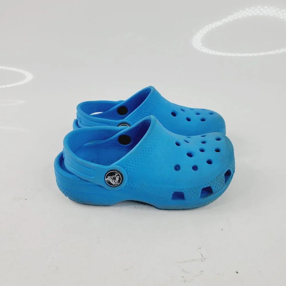 Crocs Boy's Blue Breathable Outdoor Adjustable Slip On Casual‎ Clogs Size 9